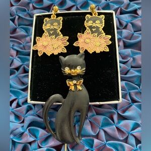 Cute Black Cat Jewelry Set with Gold Accents